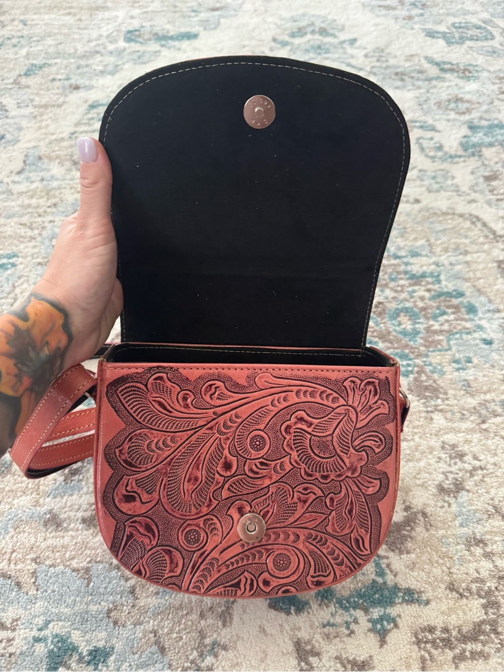 Western Tooled Floral Crossbody Purse – Brown Leather Cowgirl Shoulder Bag - Picture 7 of 7